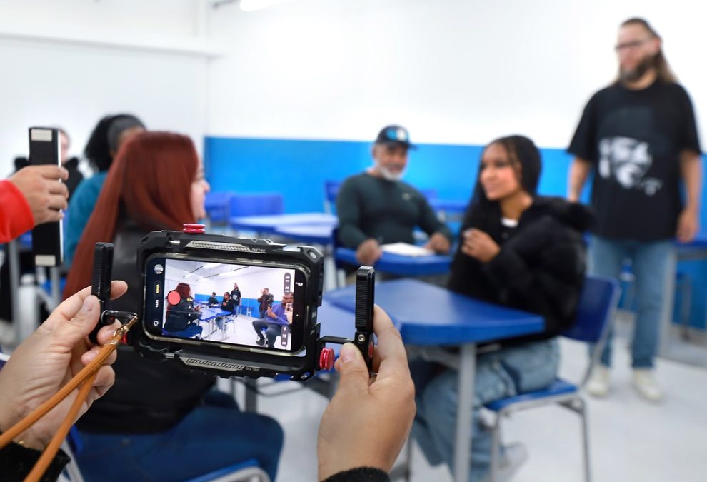 Cena e detalhes da matéria: Produção de Áudio e Vídeo